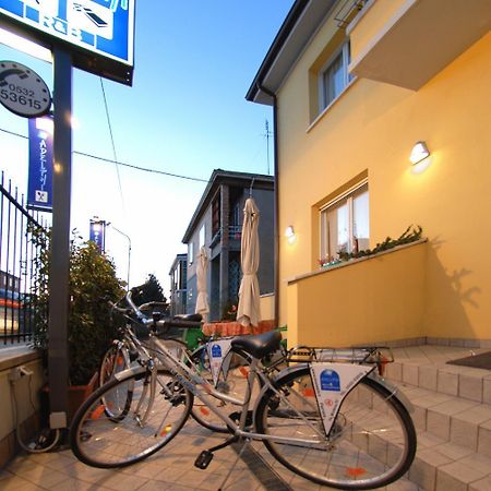 阿德菲早餐加住宿酒店 费拉拉 外观 照片